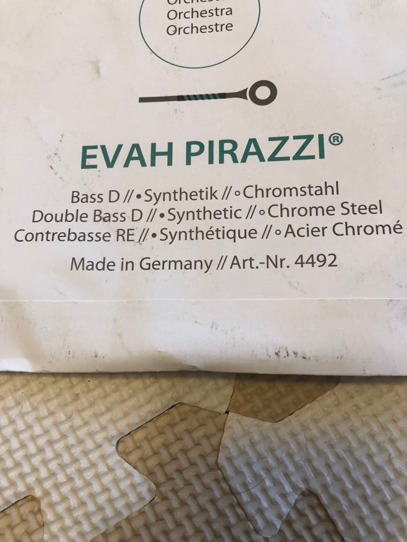 コントラバス　弦　エヴァピラッツィ