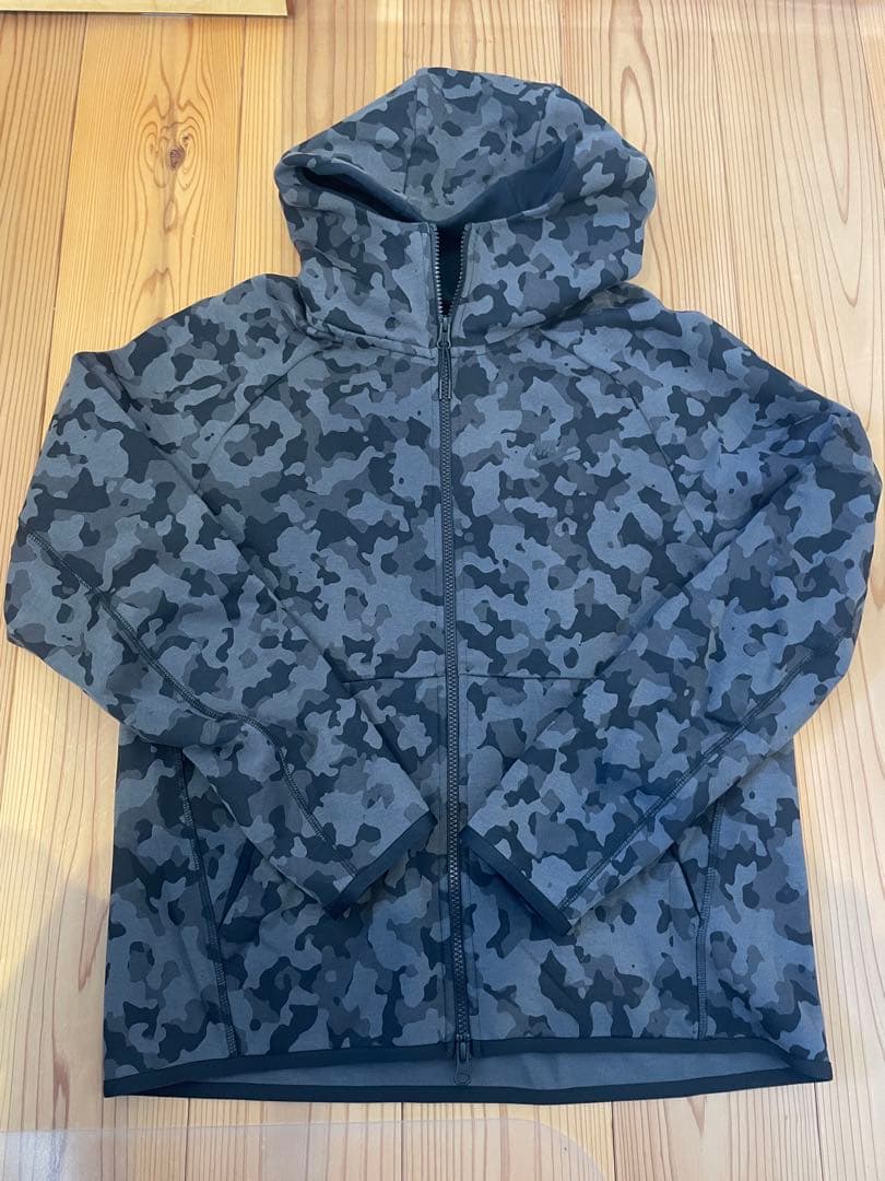 Nike テックフリース パーカー パンツ セットアップ　Ｌサイズ　ブラックカモ