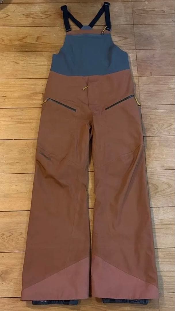 p*o様 patagoniaボードスキーウエア　スノードリフタービブス　パンツ