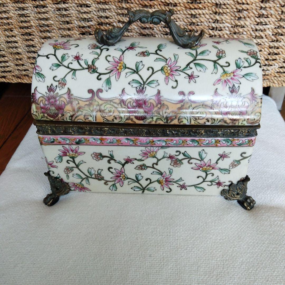 アンティーク陶器ボックス