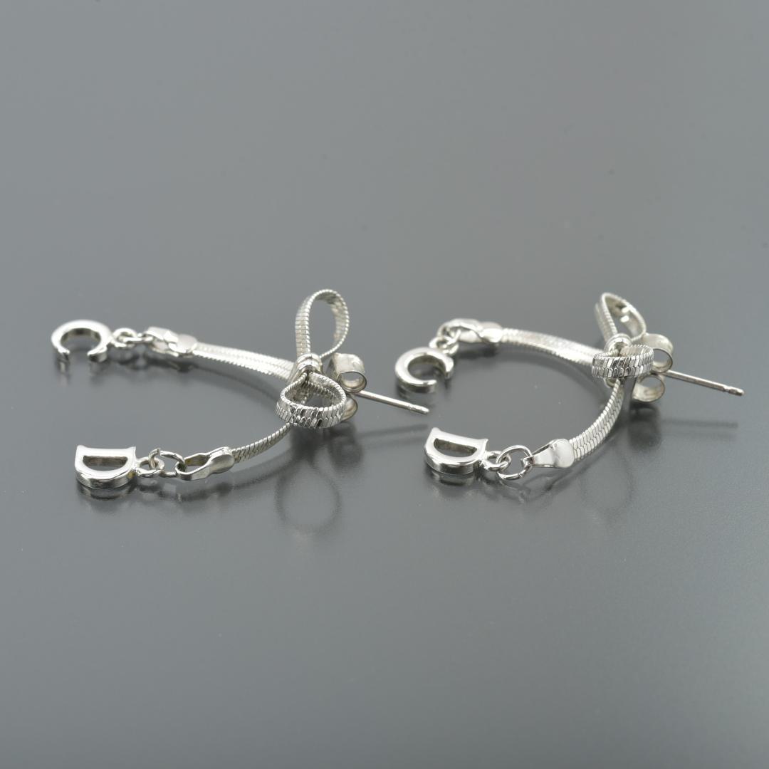 美品 クリスチャンディオール ピアス シルバー リボン ロゴ 両耳 アクセサリー