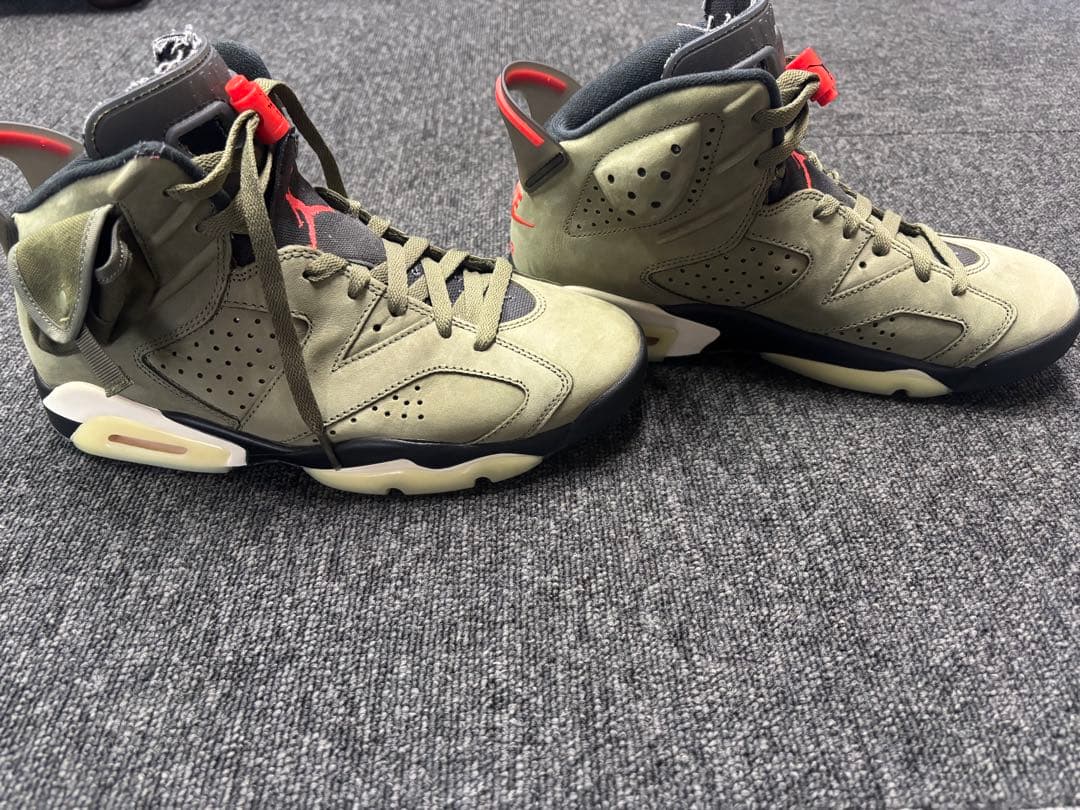 Travis Scott × Nike Air Jordan 6 70$専用