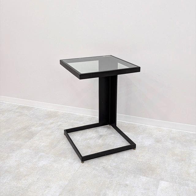 ブラックスチールフレームサイドテーブル