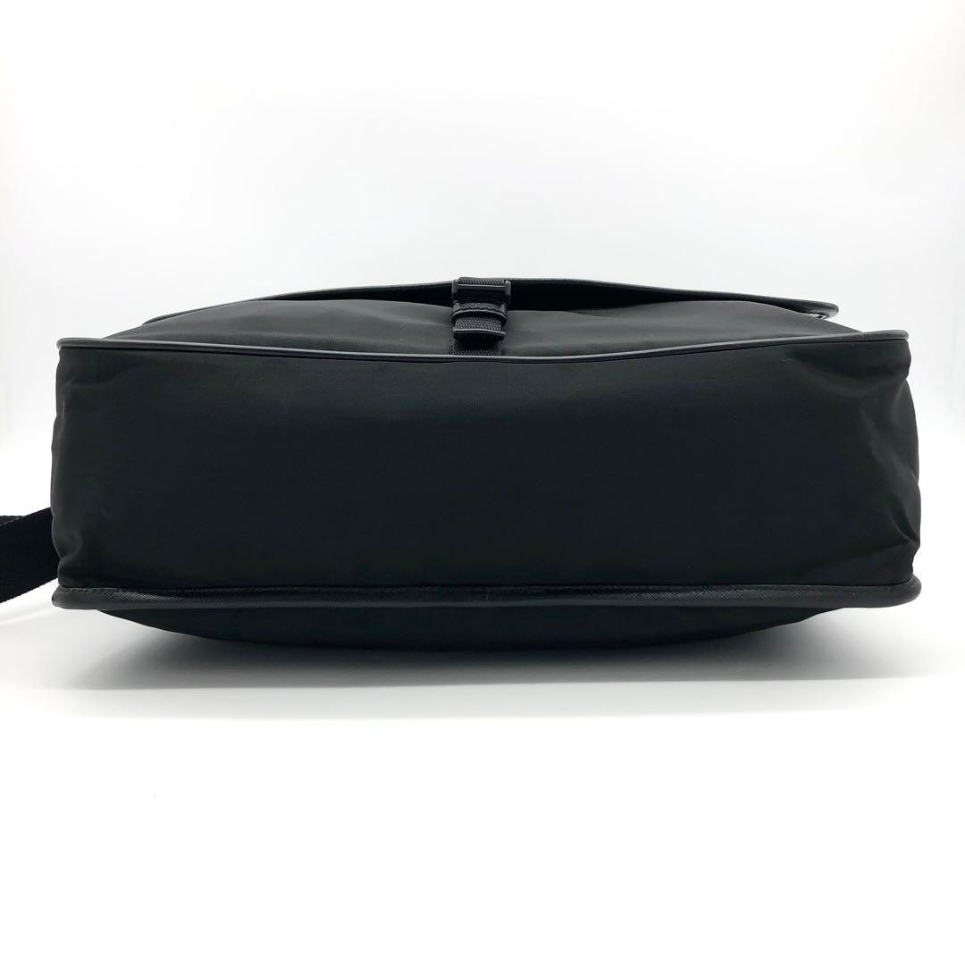 【極上美品・使用感少ない✨】プラダ　メッセンジャーバッグ　サフィアーノ　ナイロン