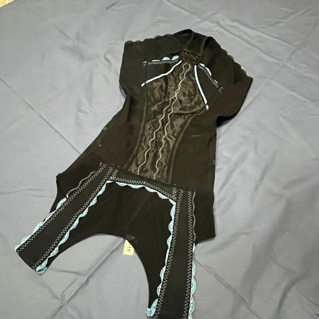 本日限定特価ほぼ未使用LaLa グラントイーワンズ 袖なしボディスーツララドール