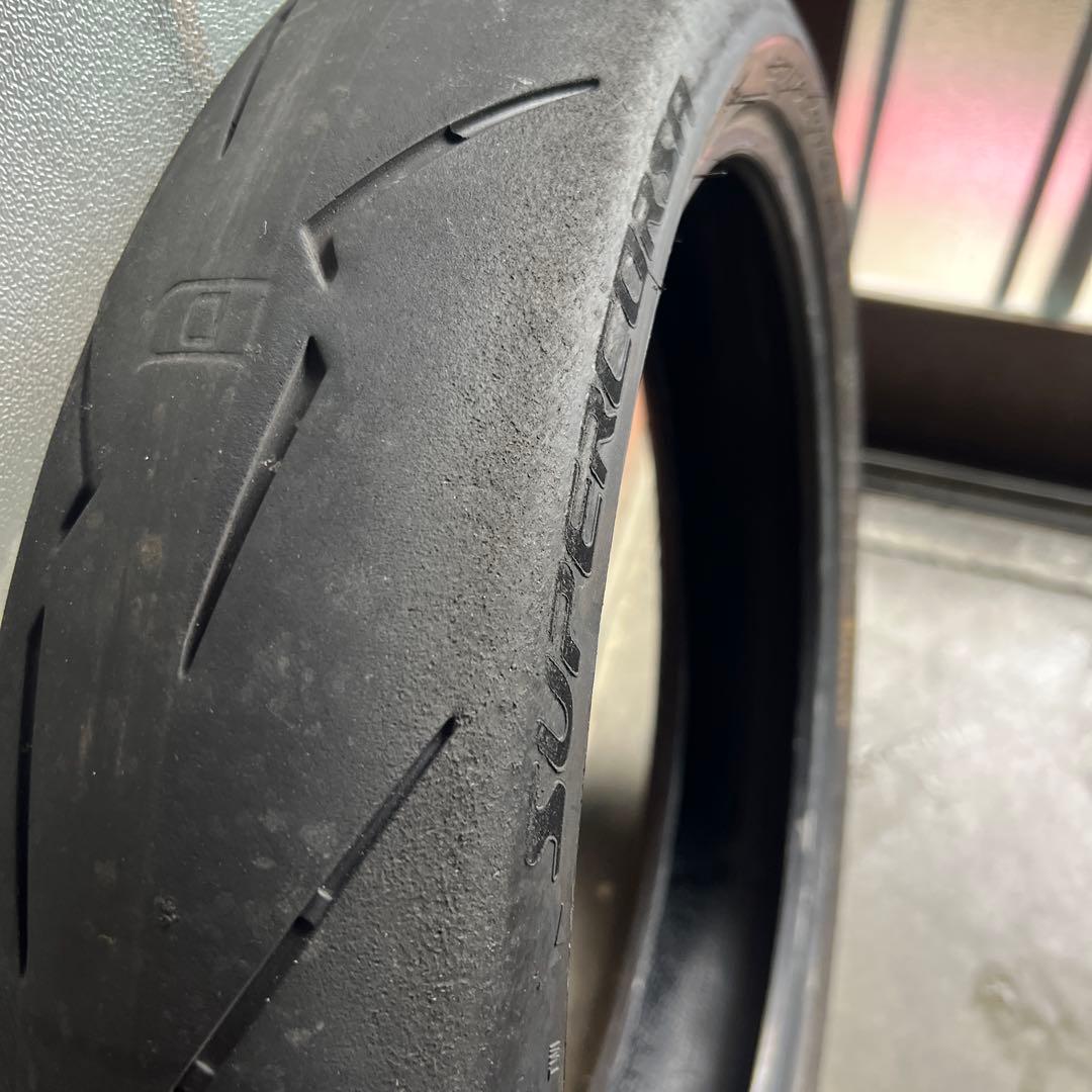 Pirelli Supercorsa 120/70 ZR17 タイヤ