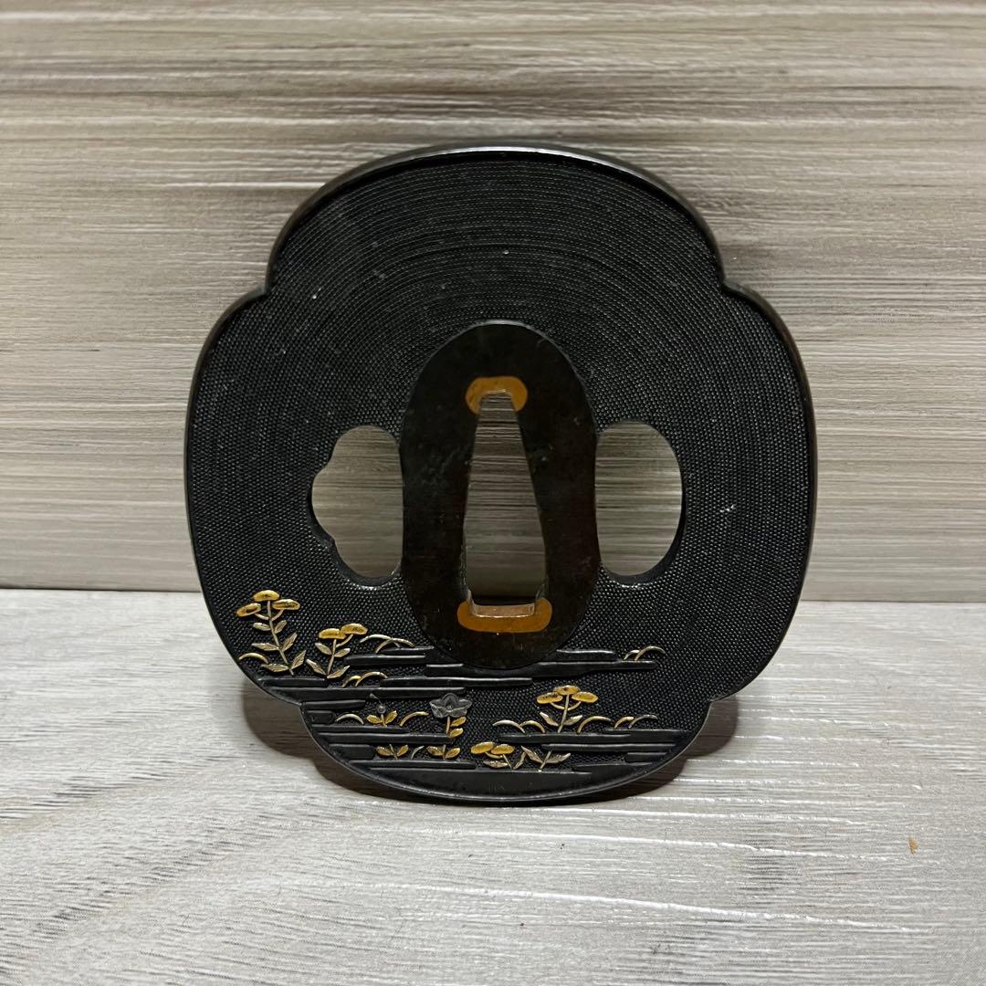 ト*僧様 骨董品　日本刀　鍔　絵柄いり