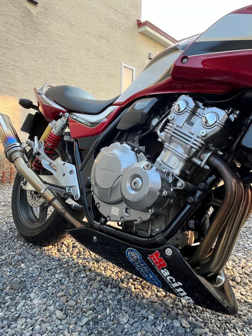 アンダーカウル／マジカルレーシング nc39 nc42