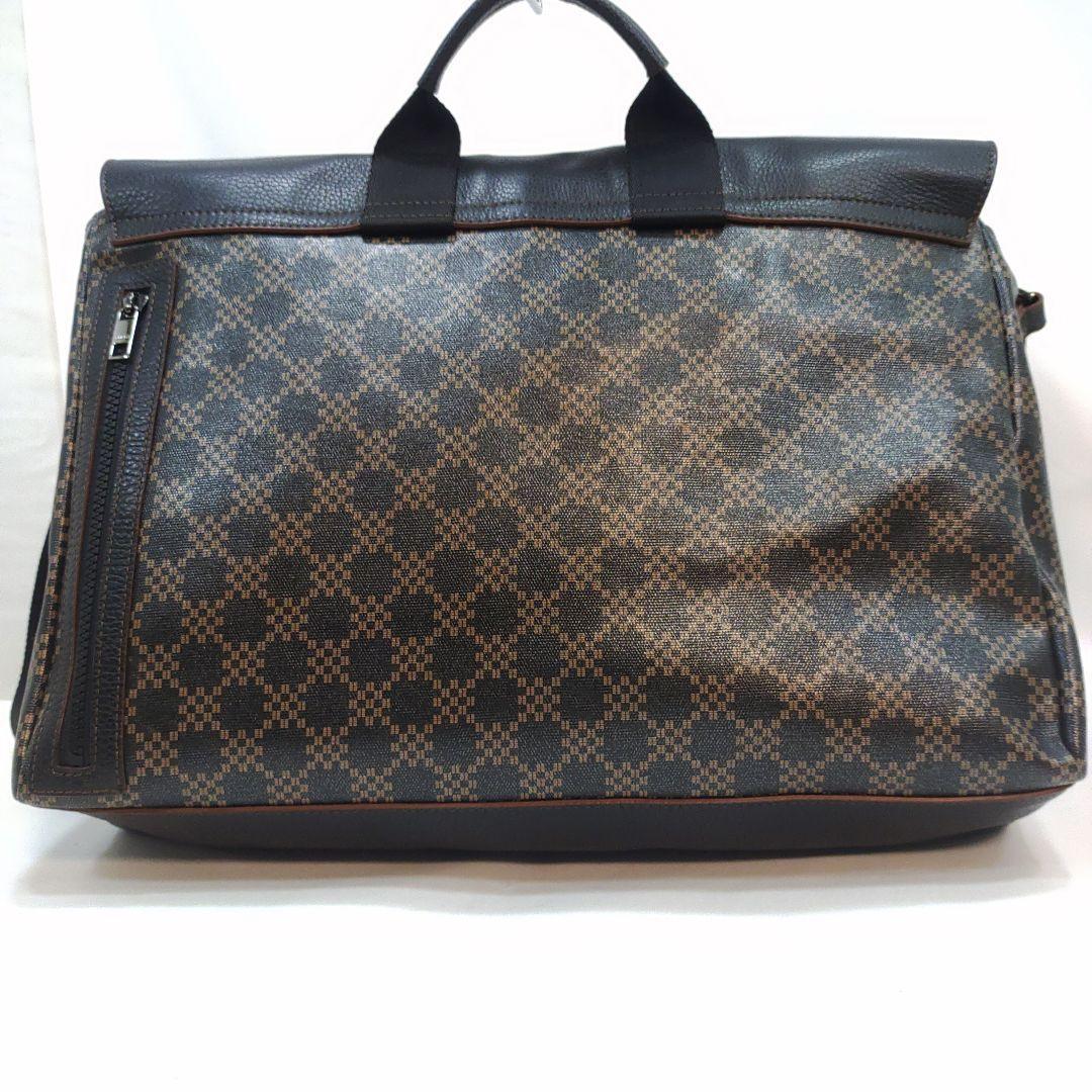 【極美品】フルラ メッセンジャーバッグ 2way レザー×PVC 総柄 黒