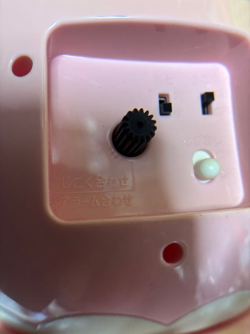 可愛いハローキティのティーカップ型目覚まし時計　ピンク作動品　きれい