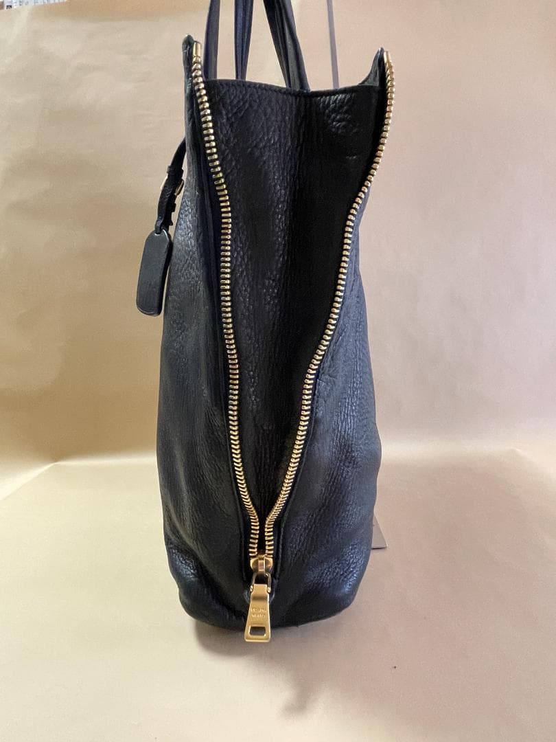 PRADA 黒 ディアレザー（鹿革）トートバッグ