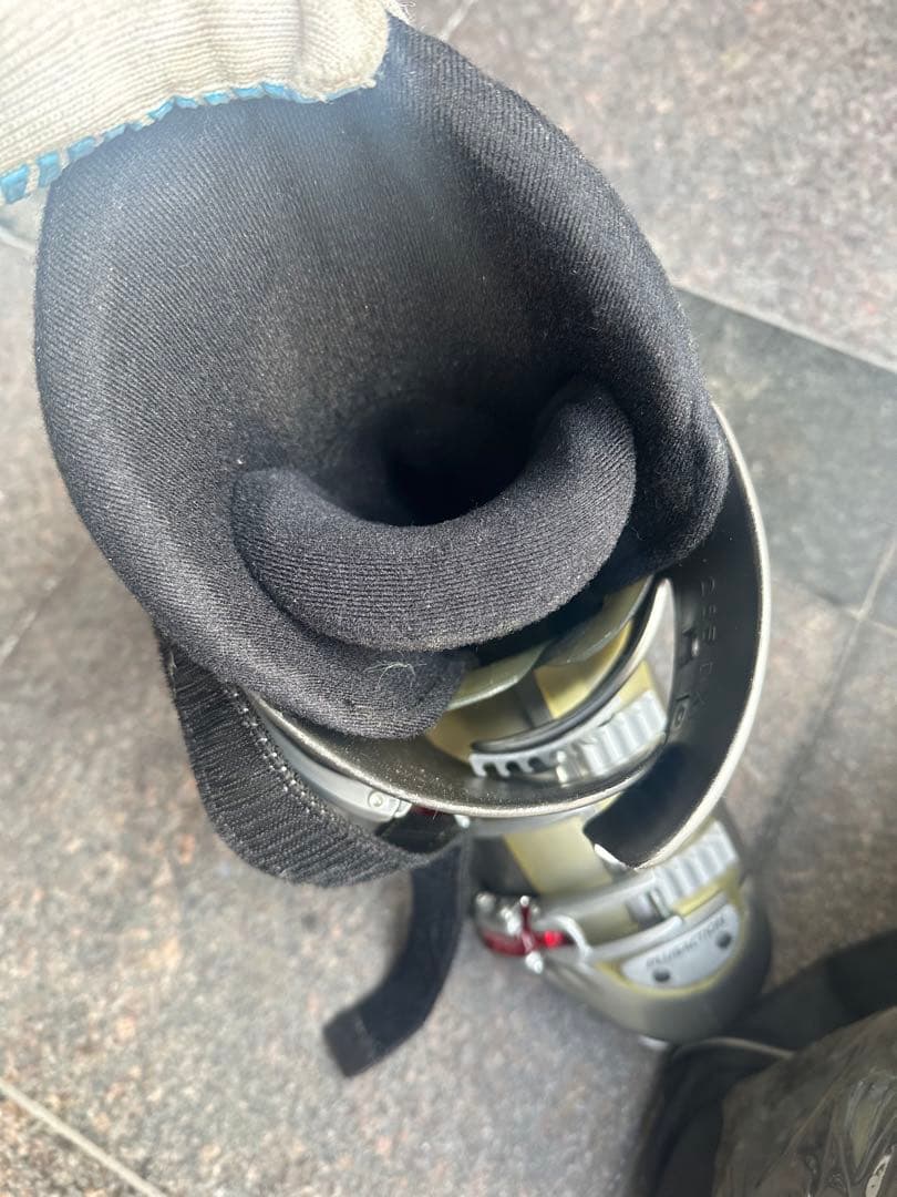 スキー靴