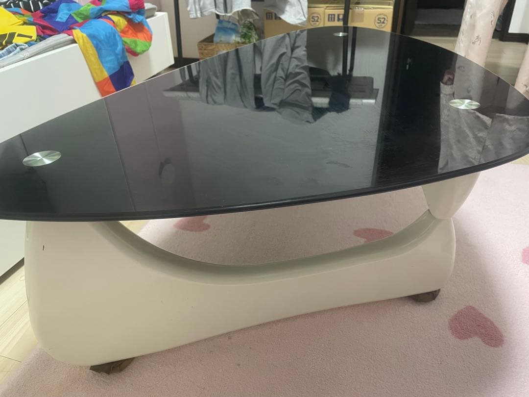 三角形黒色ガラスコーヒーテーブル　引き取り限定横浜市港北区