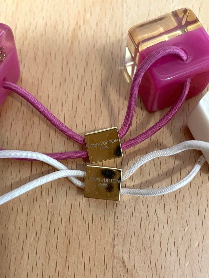 ルイヴィトン　ヘアゴム　巾着付き　LOUIS VUITTON ２個セット