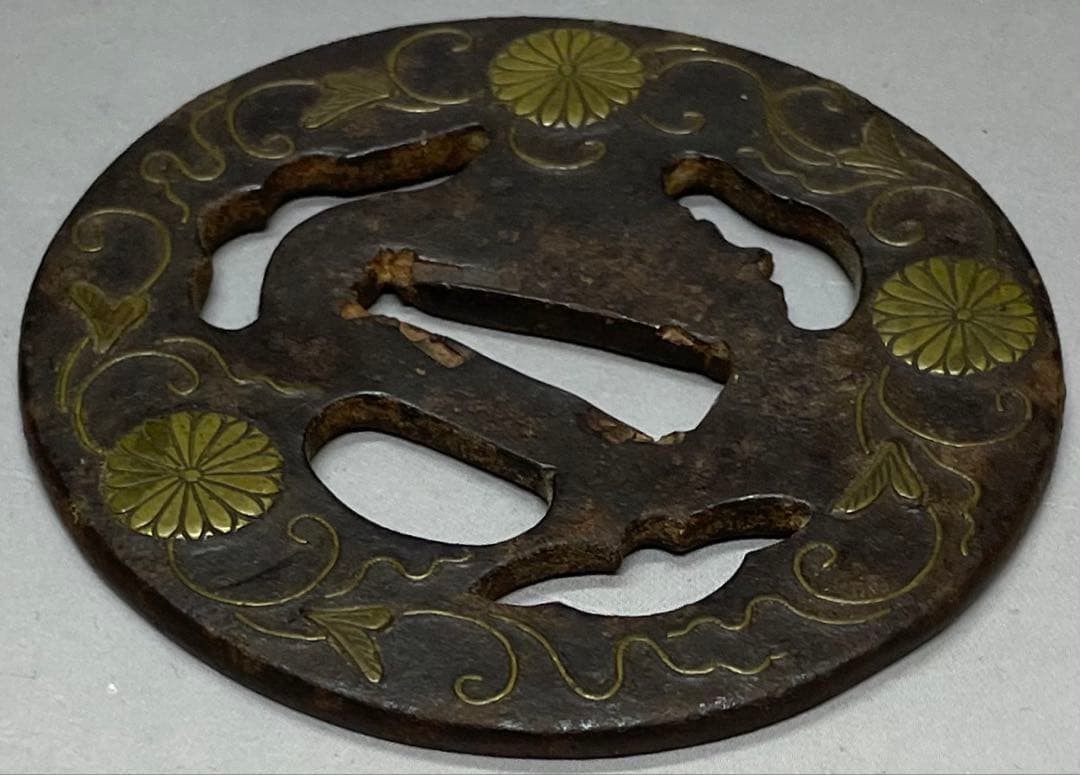 鍔　鉄地　象嵌　菊花紋　刀装具　武具　箱付　e255