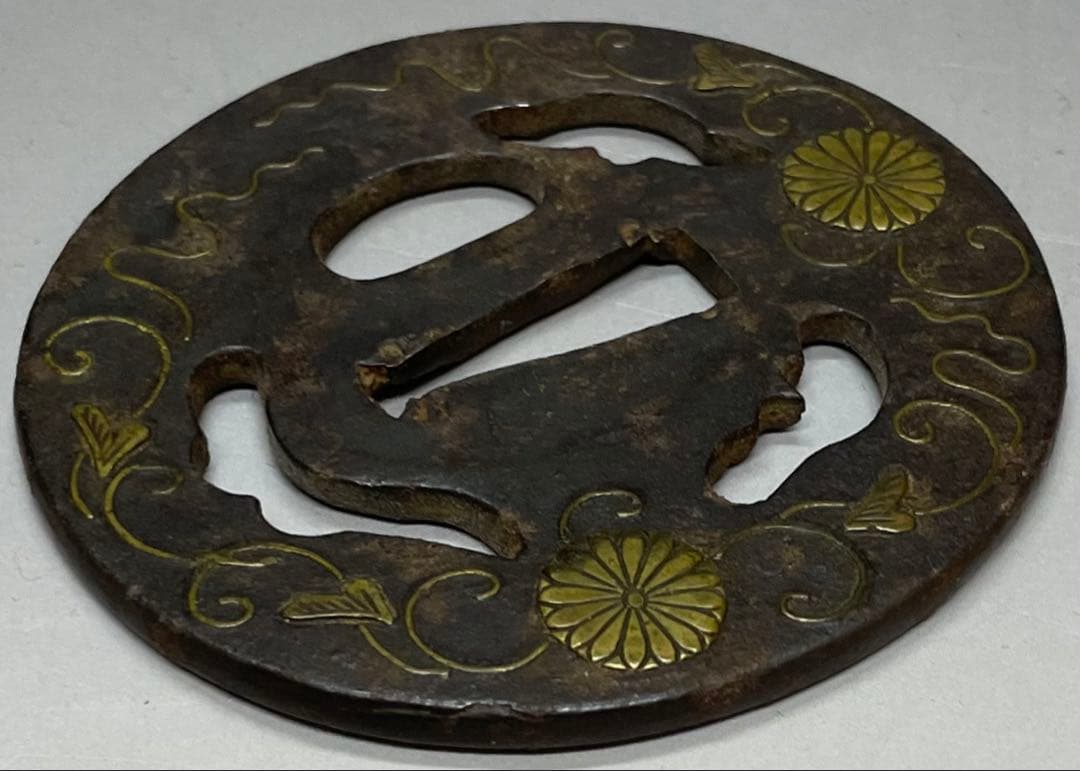 鍔　鉄地　象嵌　菊花紋　刀装具　武具　箱付　e255