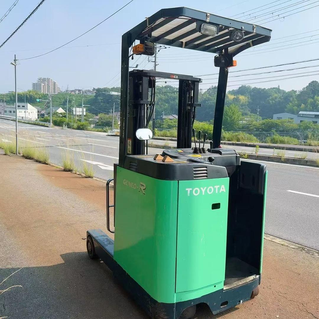 トヨタ電動フォークリフト7FBR15揚高4500MM15552H(A297)