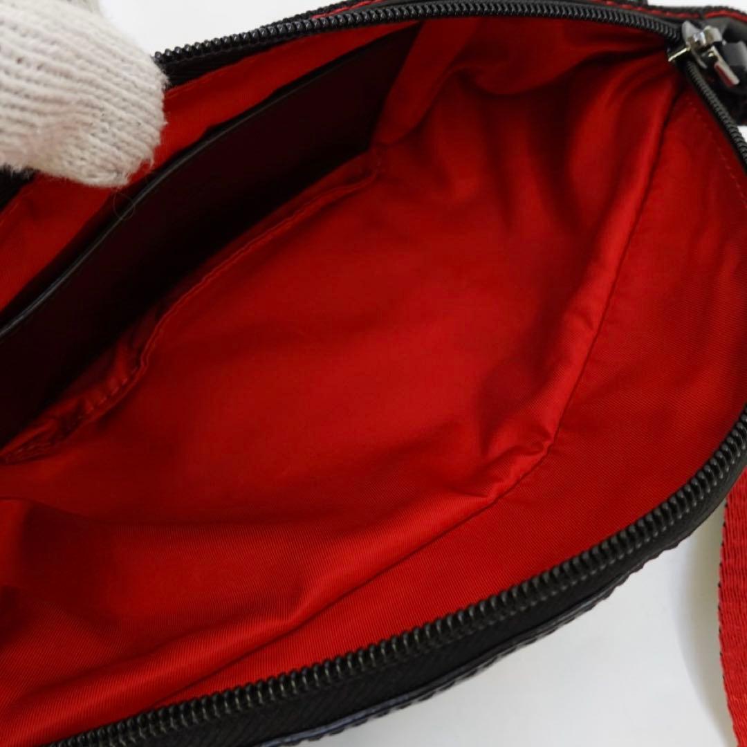 クリスチャンルブタン　ボディバッグ　ウエストポーチ　スタッズ　スパイク　ブラック