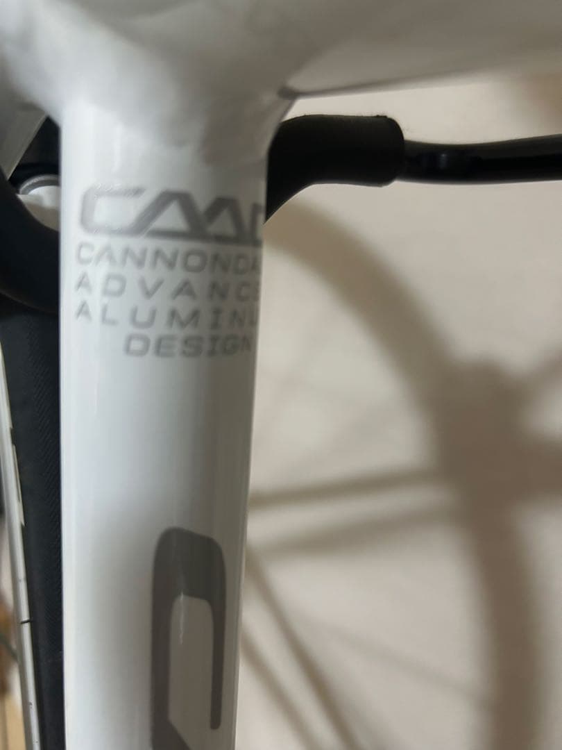 【美品】CANNONDALE キャノンデールCAAD10ロードバイク
