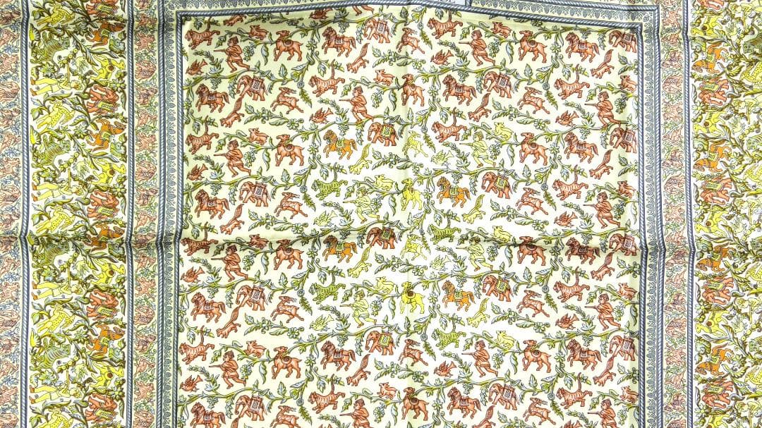 新品未使用品　HERMES エルメス　大判スカーフ　カレ90　 D570