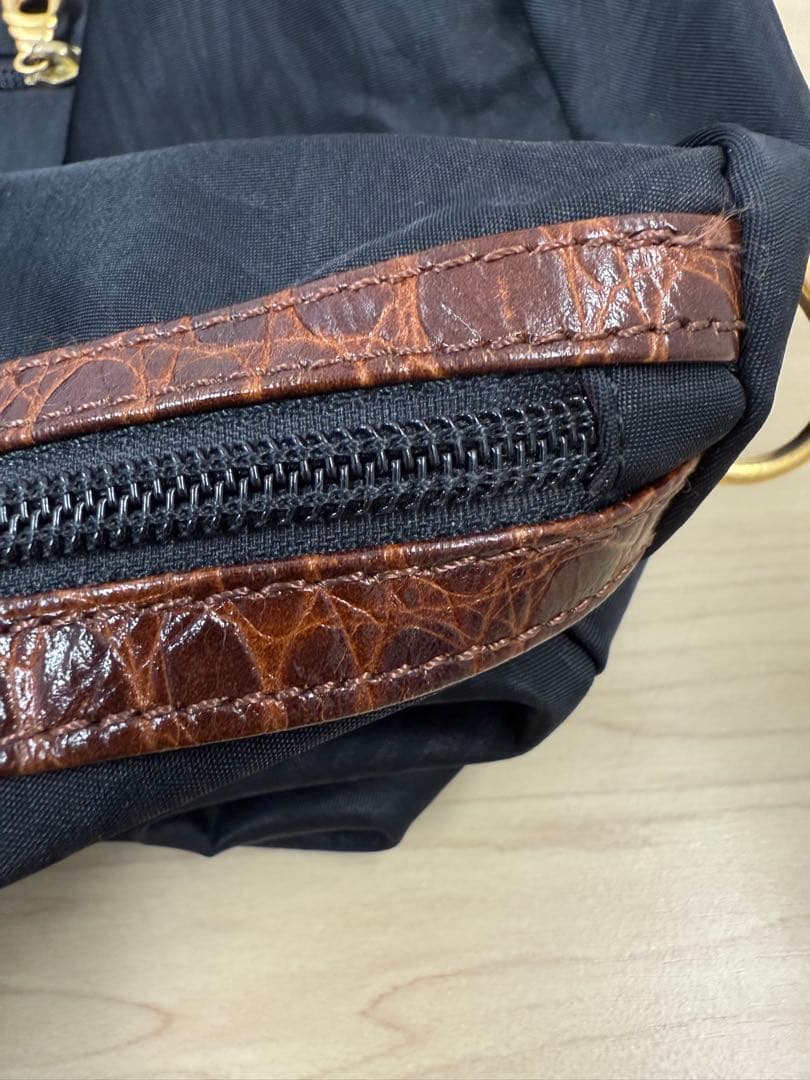 BALENCIAGAボストンバック