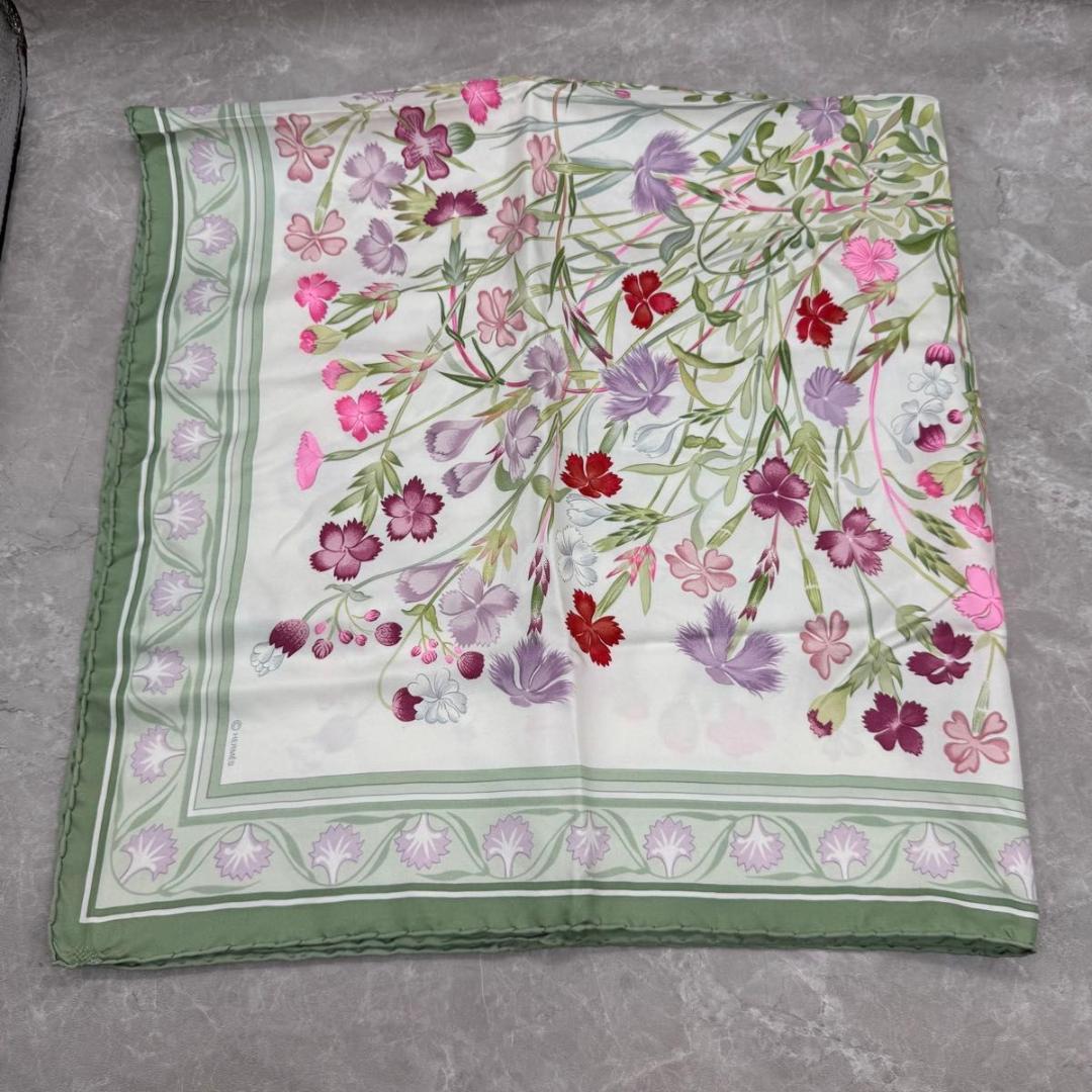 エルメス HERMES カレ90 シルク100　花柄