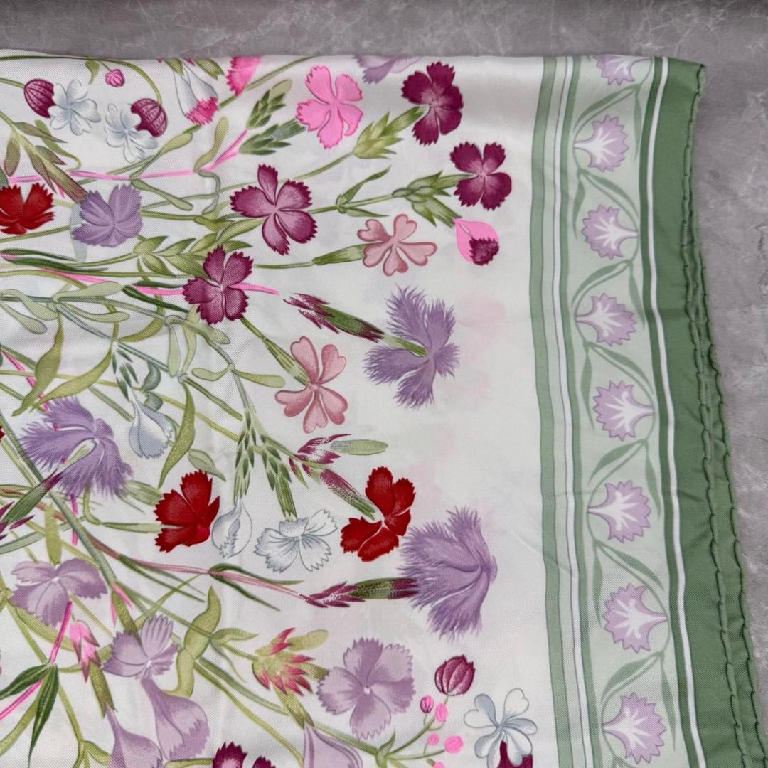 エルメス HERMES カレ90 シルク100　花柄