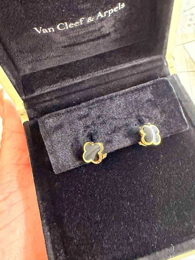 ヴァンクリーフ&アーペル ピュアアルハンブラ　ピアス　オニキス