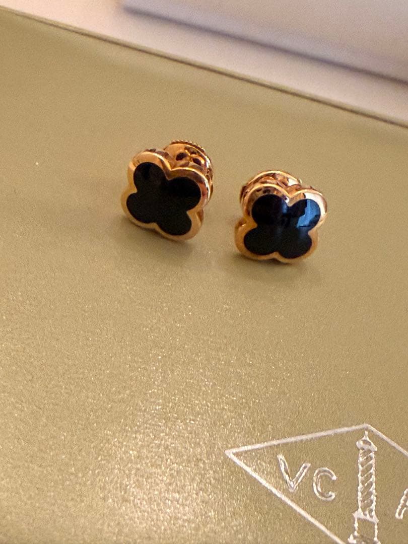 ヴァンクリーフ&アーペル ピュアアルハンブラ　ピアス　オニキス