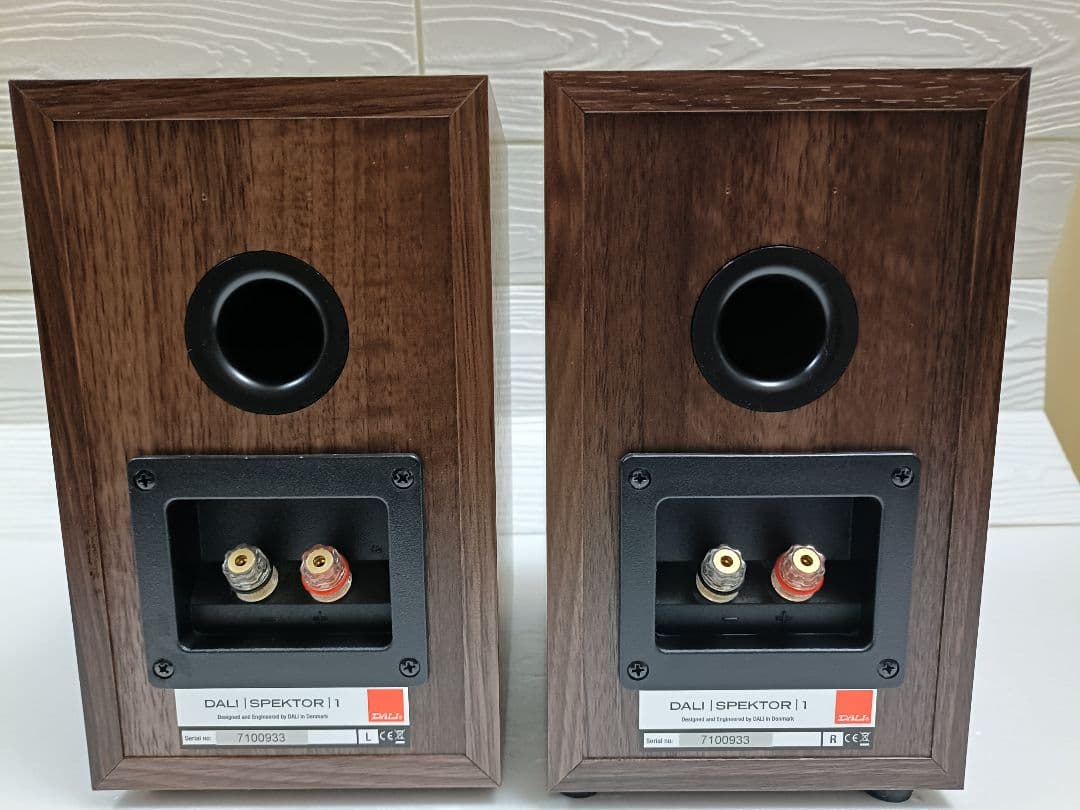 DALI SPEKTOR 1 ウォルナット ペア