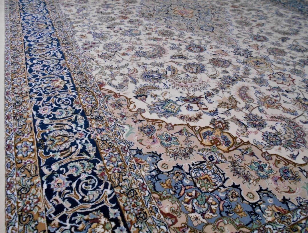 170万ノット！輝く、多色織絨毯！本場イラン産 150×225cm‐200981