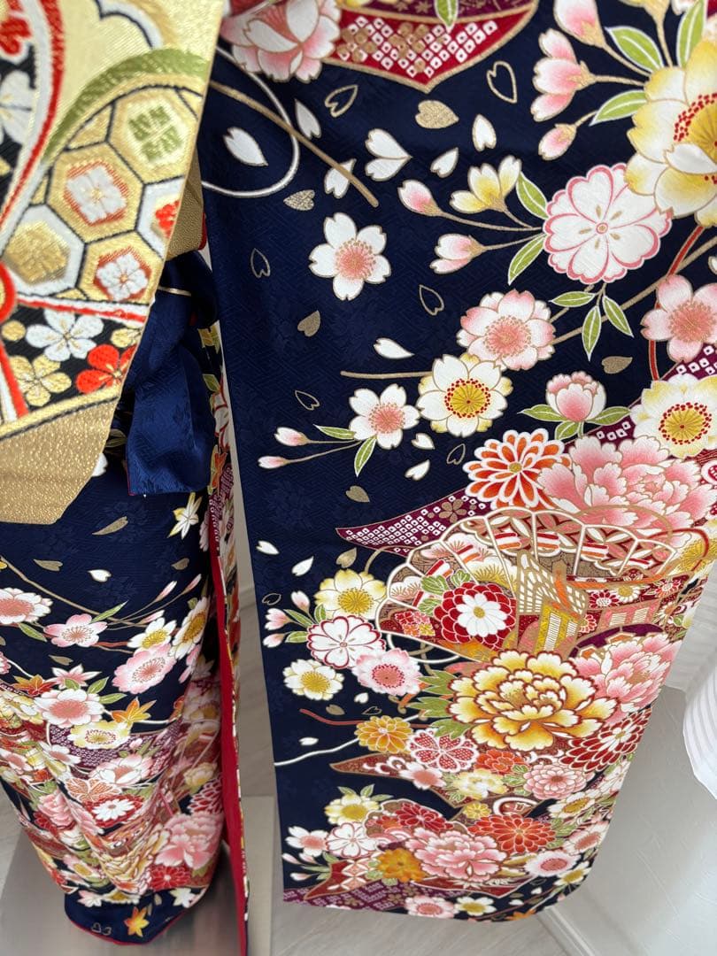 未使用　正絹振袖フルセット　王道華やかな古典柄　牡丹　桜　成人式　ネイビー