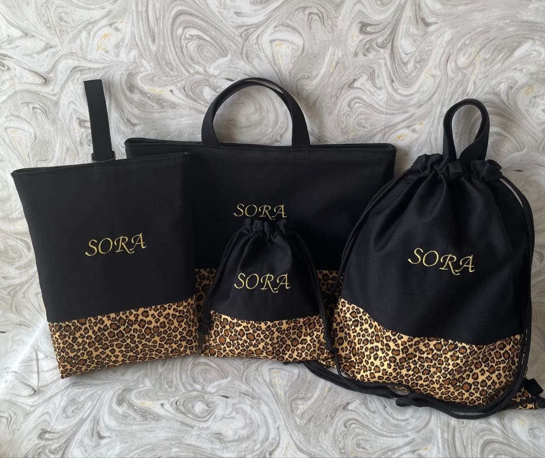 専用☆オーダー商品　イニシャル　お名前刺繍入り　入学　入園4点セット☆