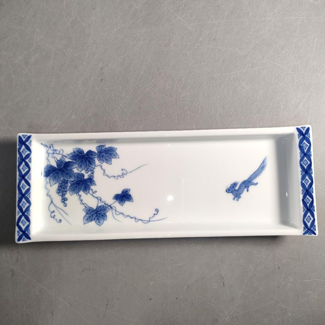 A1331-1/有田焼/辻精磁社 十四代辻常陸/染付栗鼠葡萄文長皿5客/共箱/