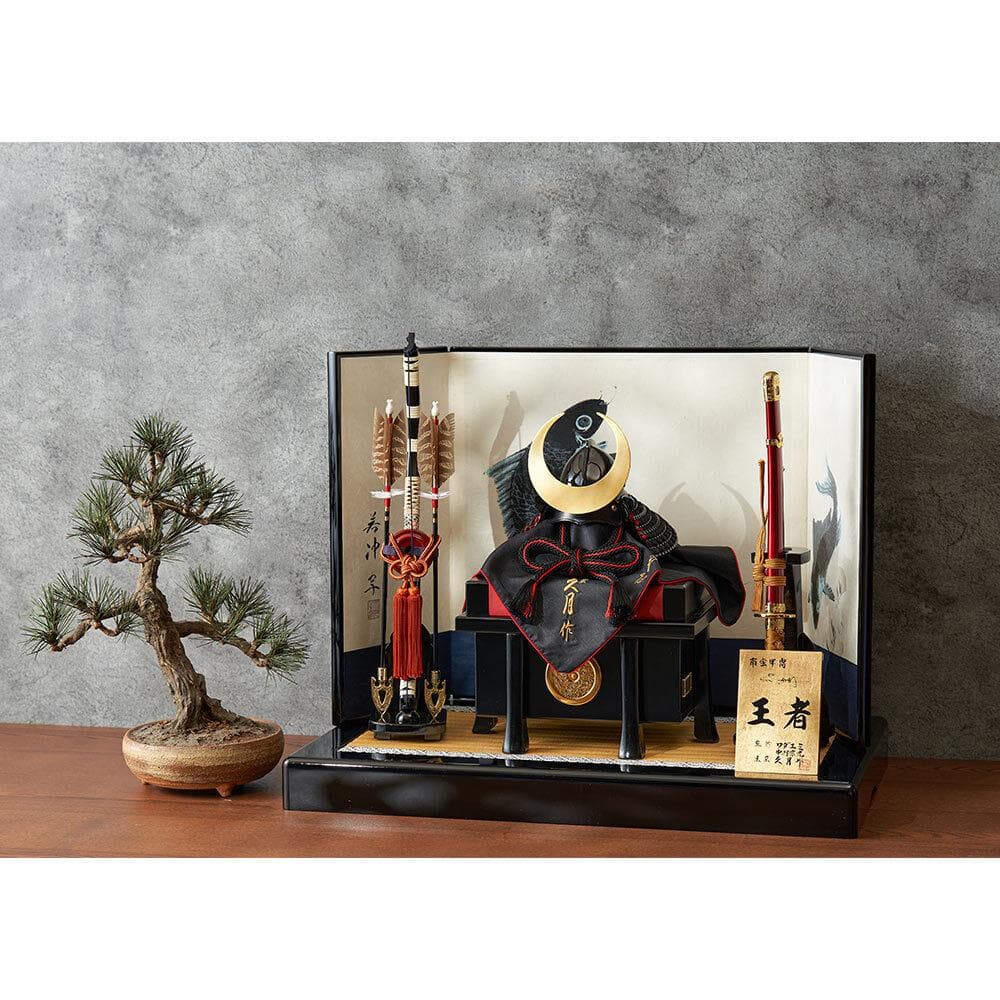 定価20万 久月オリジナル ワダエミ監修・王者之兜飾り