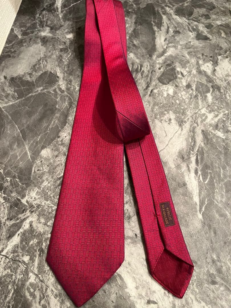 Éternel VINTAGE HERMES ネクタイ赤 H織り柄