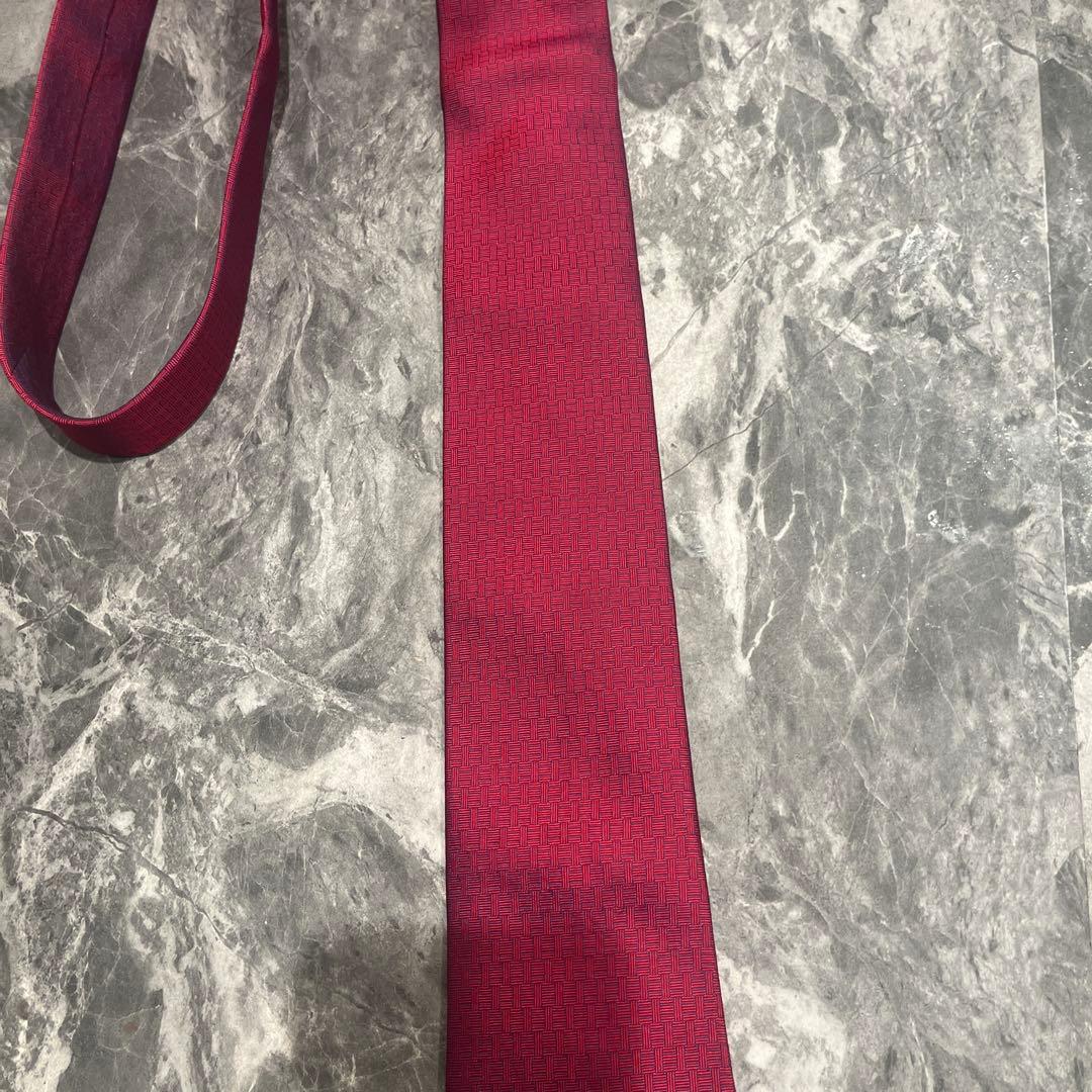 Éternel VINTAGE HERMES ネクタイ赤 H織り柄