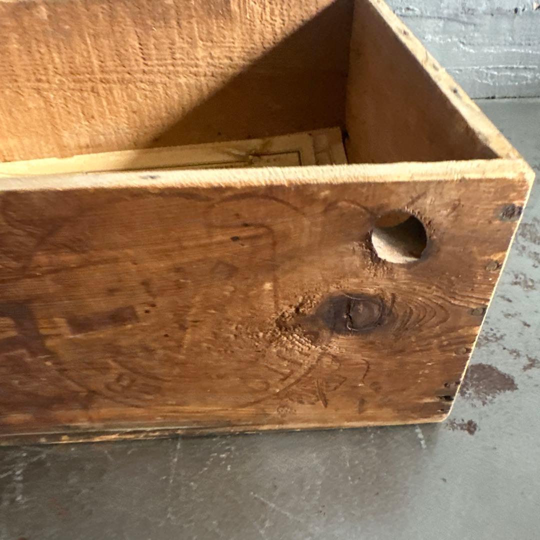 カブトビール　ヴィンテージ木製彫刻収納ボックス