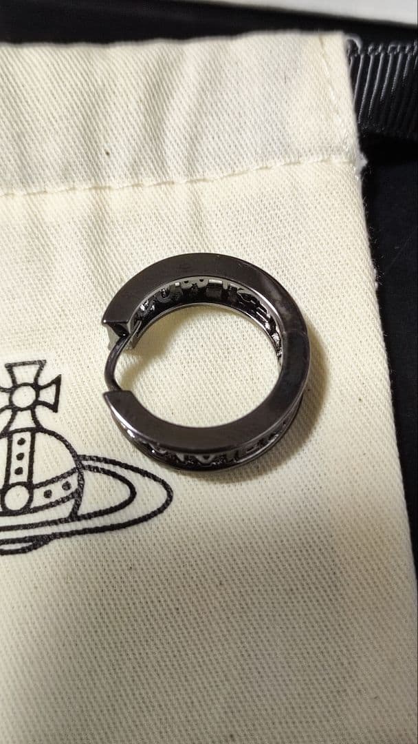 【新品・未使用】Vivienne Westwood シングルフープピアス