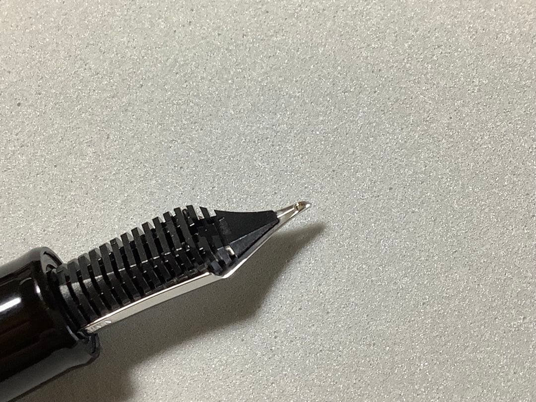 【長刀研ぎ(なぎなたとぎ)】セーラーの万年筆　プロフィット21 銀