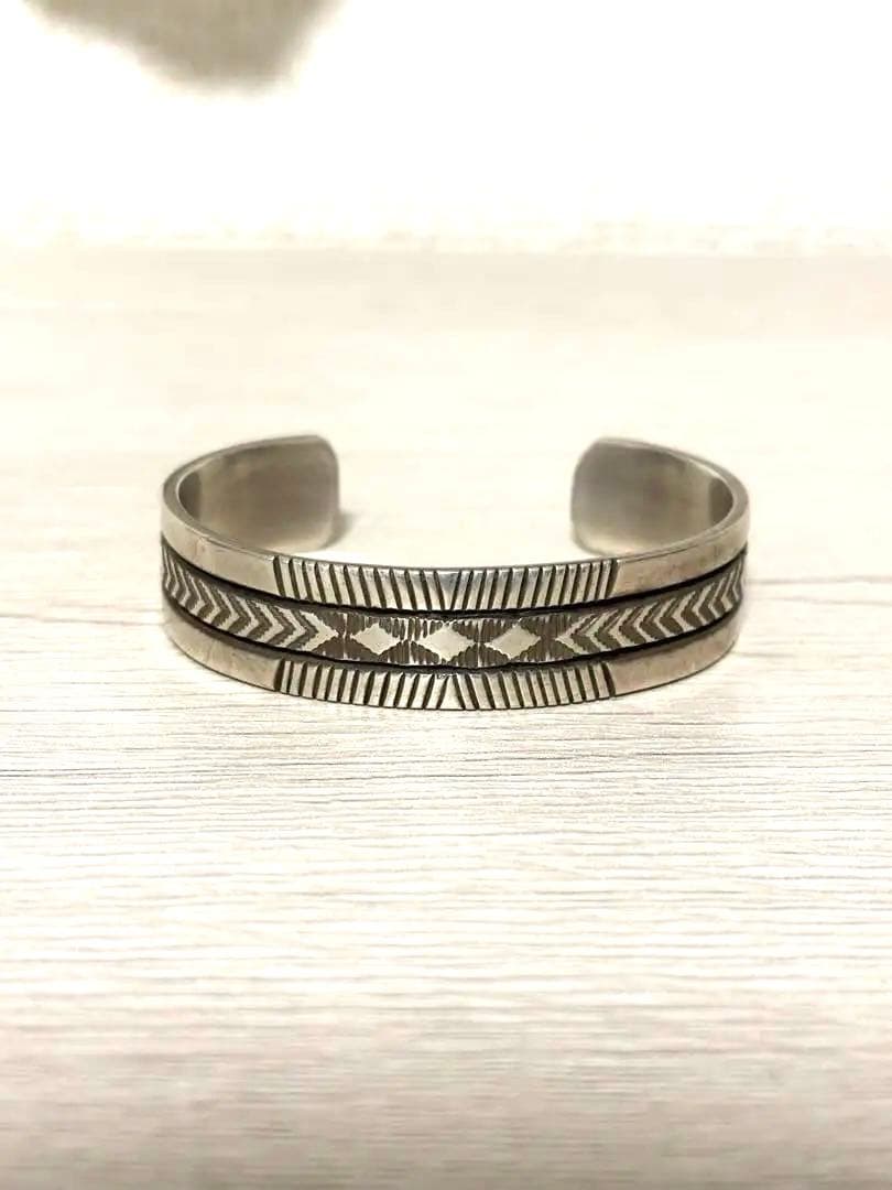 Bruce Morgan スタンプワーク バングル ナバホ インディアン 925