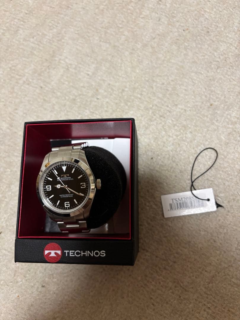 スマート超美品　TECHNOS ブラックアナログ時計