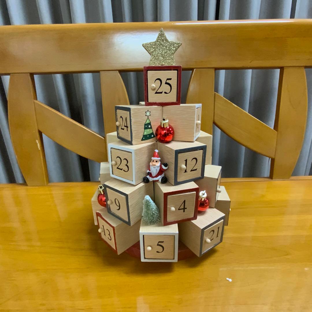 木製クリスマスツリーアドベントカレンダー、オナーメント各種