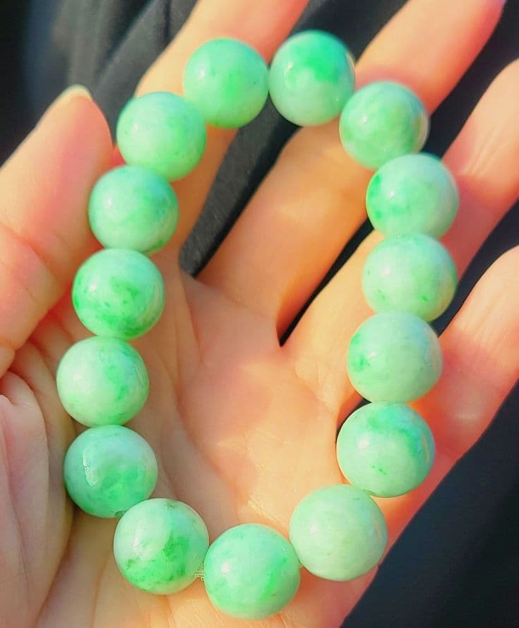 月末特価！☆！極上品！レア！☆糸魚川グリーン翡翠ブレスレット☆