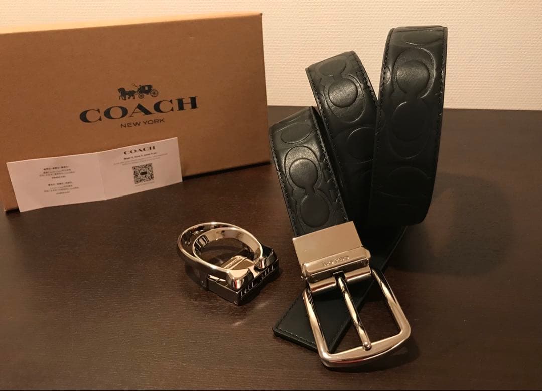 新品COACHコーチシグネチャーフリーサイズリバーシブルベルトギフト箱付き