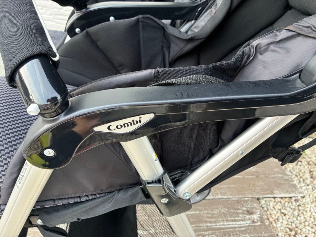 コンビ ツインスピン 双子 ベビーカー combi twin spin ２人乗り