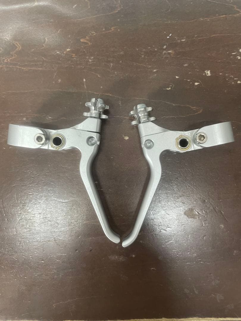 PAULのブレーキレバーです。シルバーです。