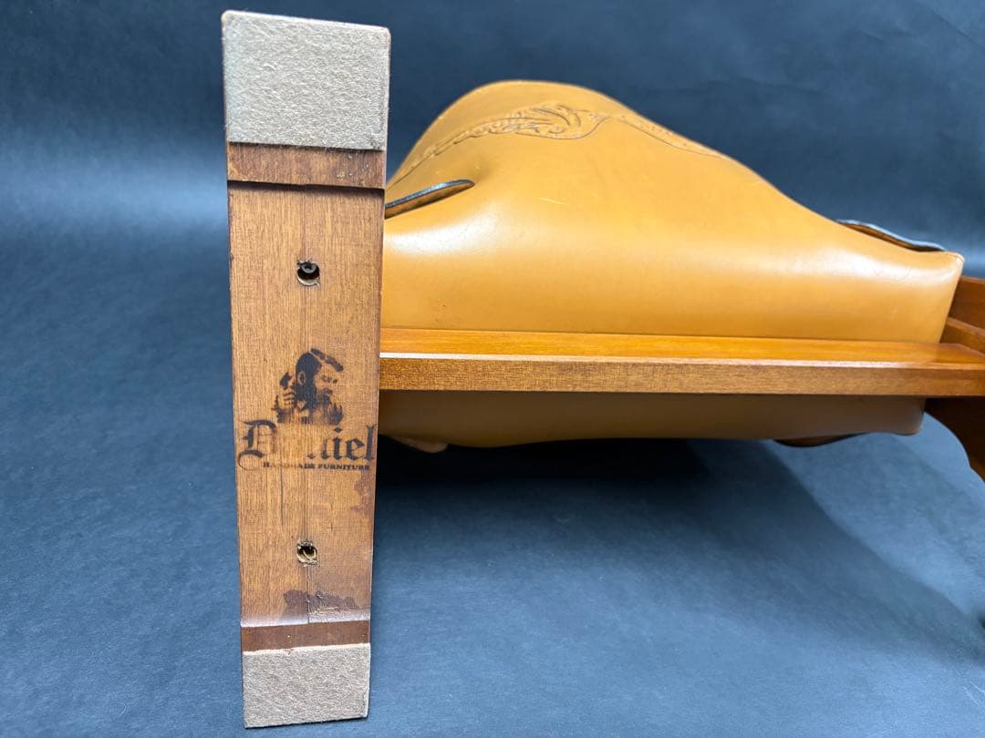 横浜ダニエル　レザー ブックラック　オーダー品　ワンオフ品　横浜クラシック家具