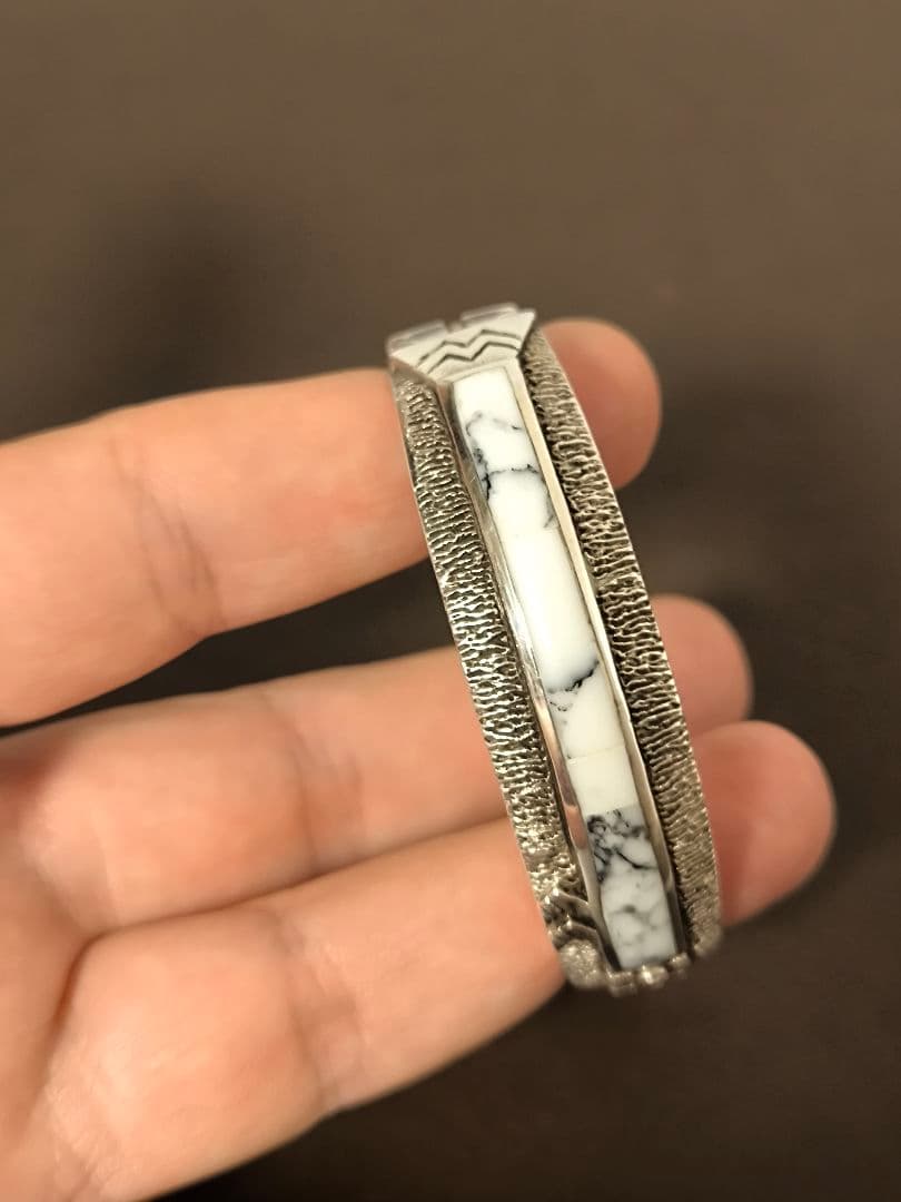 インディアンジュエリー 925 シルバー ホワイトバッファローターコイズバングル