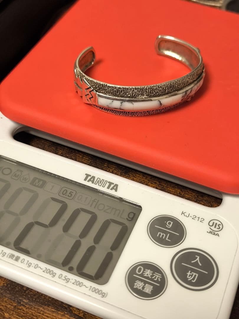 インディアンジュエリー 925 シルバー ホワイトバッファローターコイズバングル